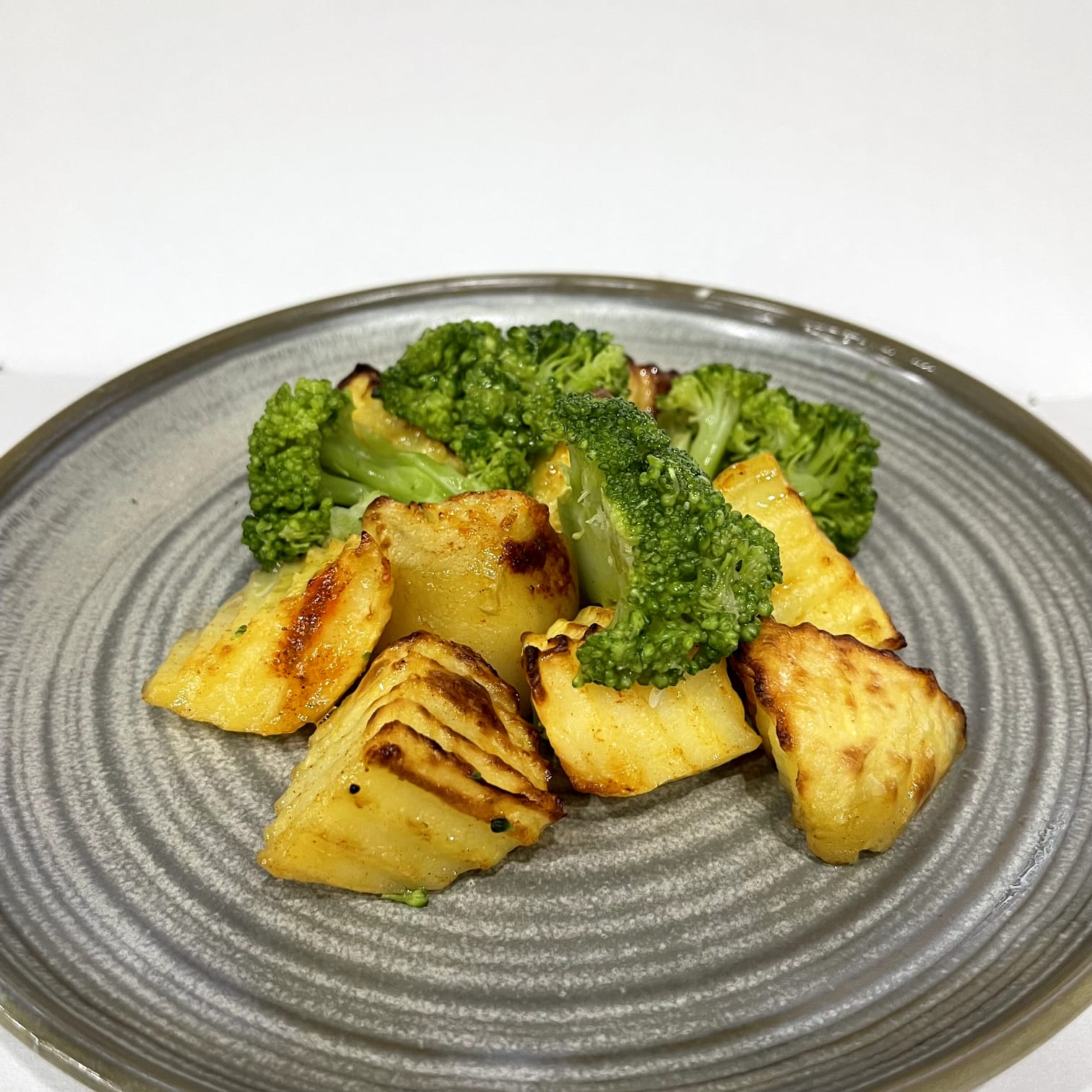 Картофель запеченный с брокколи, 150г