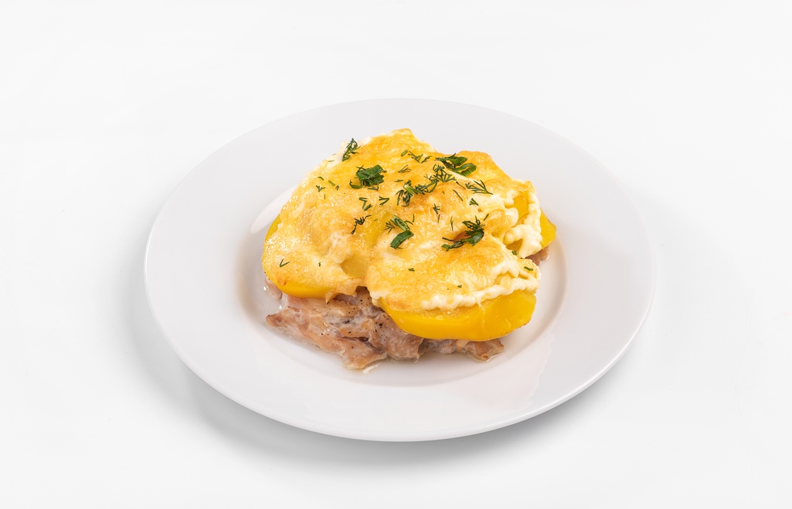 Картофель запеченный с курочкой по-французски 